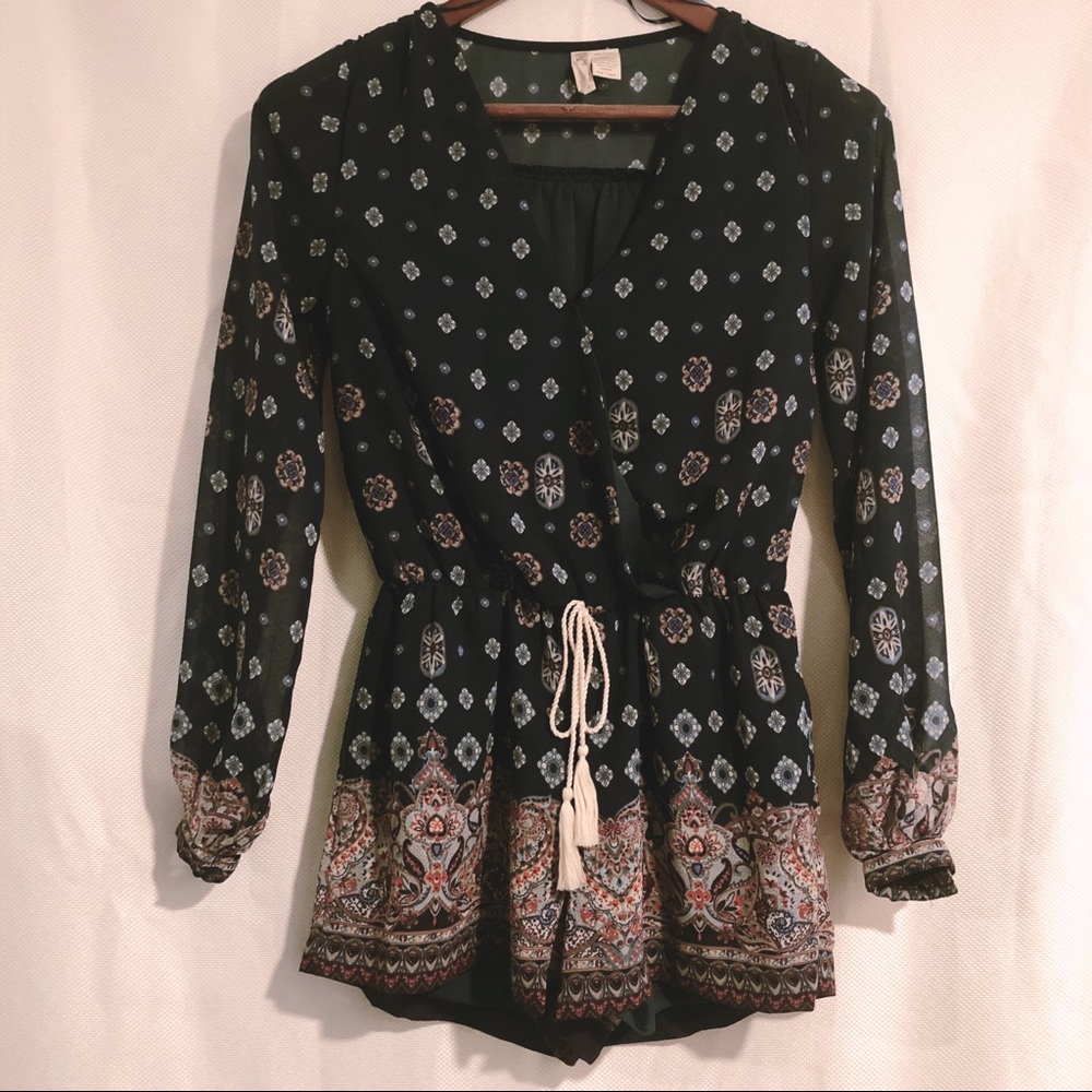 Japna long sleeve shorts romper Size XS